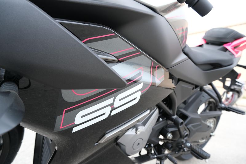 2024 CFMOTO 300SS NEBULA BLACKImage 4