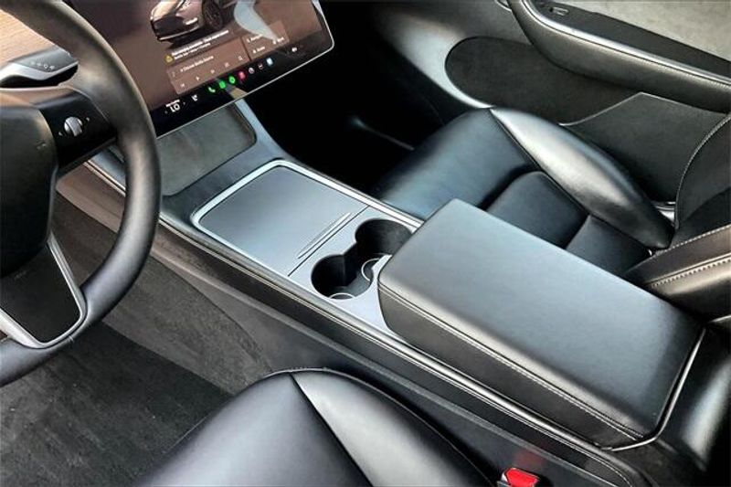 2024 Tesla Model Y PerformanceImage 17