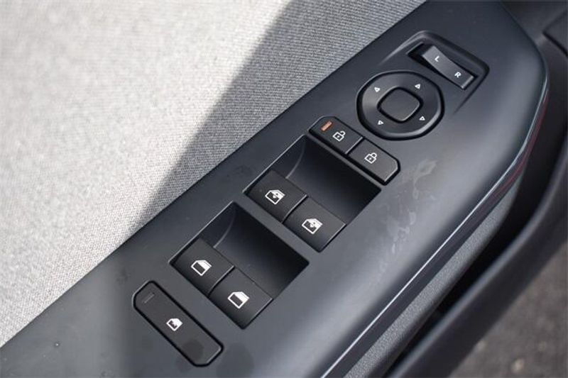 2025 Kia K4 EXImage 17