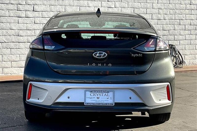 2020 Hyundai Ioniq Hybrid LimitedImage 3