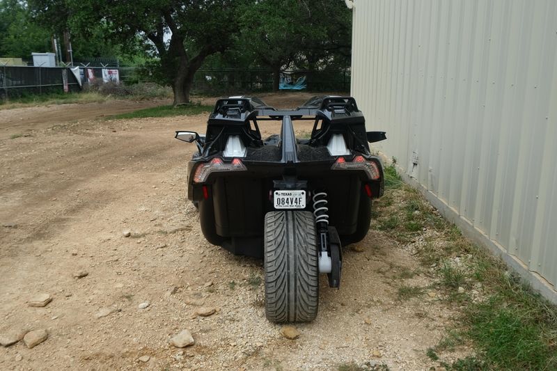 2019 Polaris SLINGSHOT GT BLACK CRYSTAL Image 4
