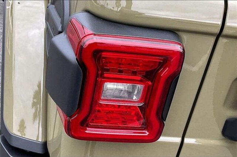 New 2026 Jeep Wrangler 4-door SaharaImage 12