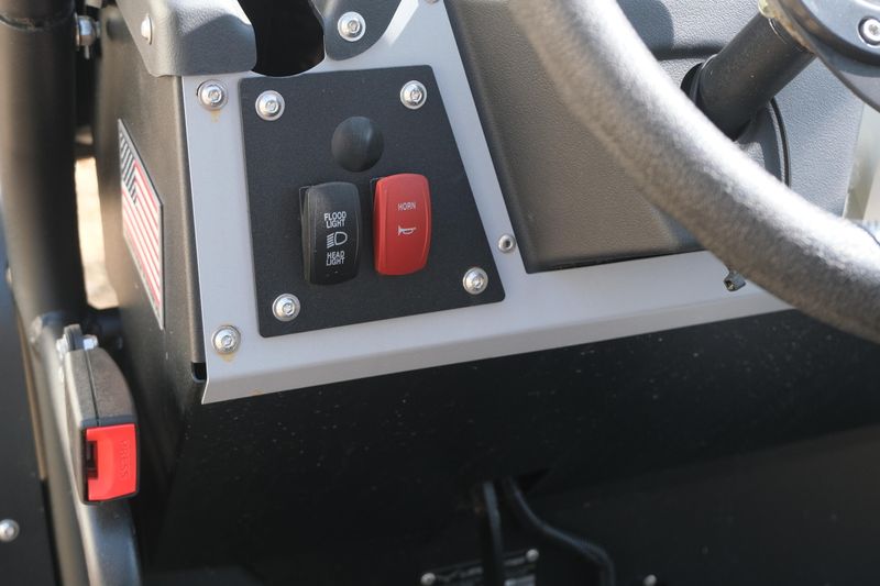 NEW 2025 LANDMASTER AMP STANDARD CAB CLASSIC EDITION Image 24