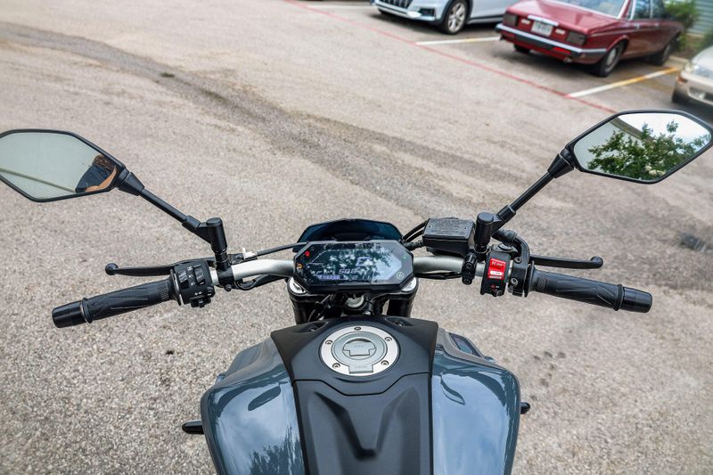 2022 Yamaha MT07  GRAY Image 16