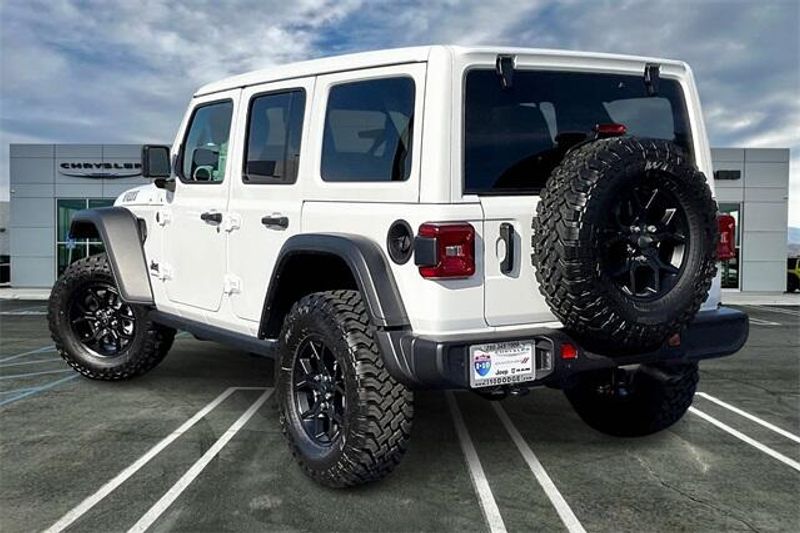 2025 Jeep Wrangler 4-door WillysImage 2