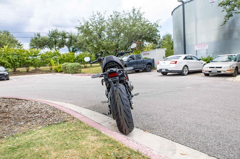 New 2025 Yamaha XSR900  RAVEN Image 28