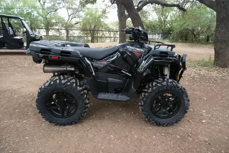 2025 Polaris SPORTSMAN 570 TRAIL ONYX BLACKImage 1