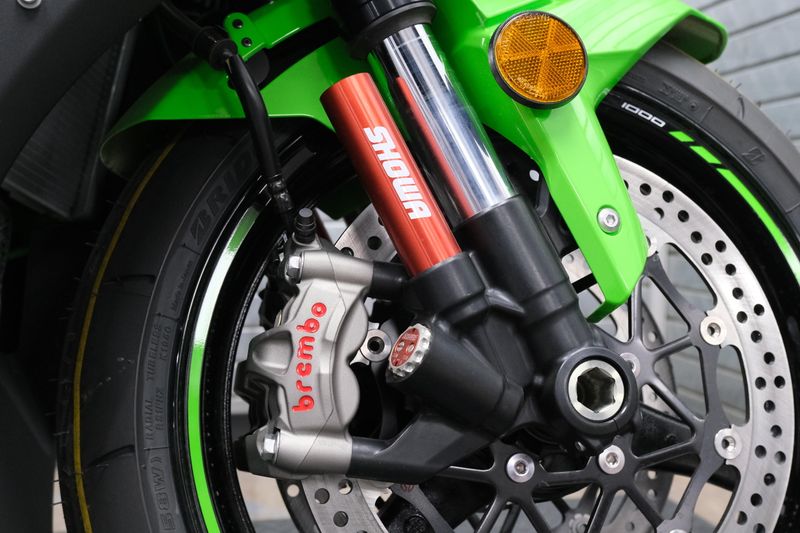 NEW 2025 KAWASAKI NINJA ZX10R KRT EDITION Image 16