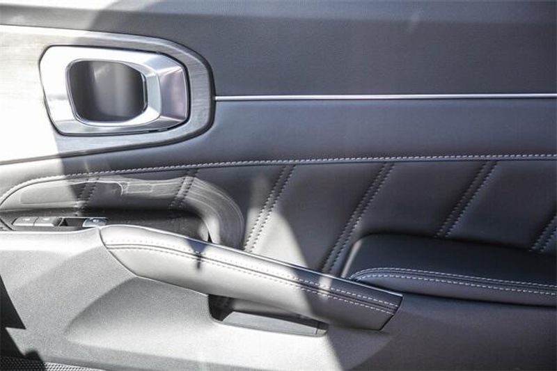 New 2025 Kia Sorento X-Line SXImage 20