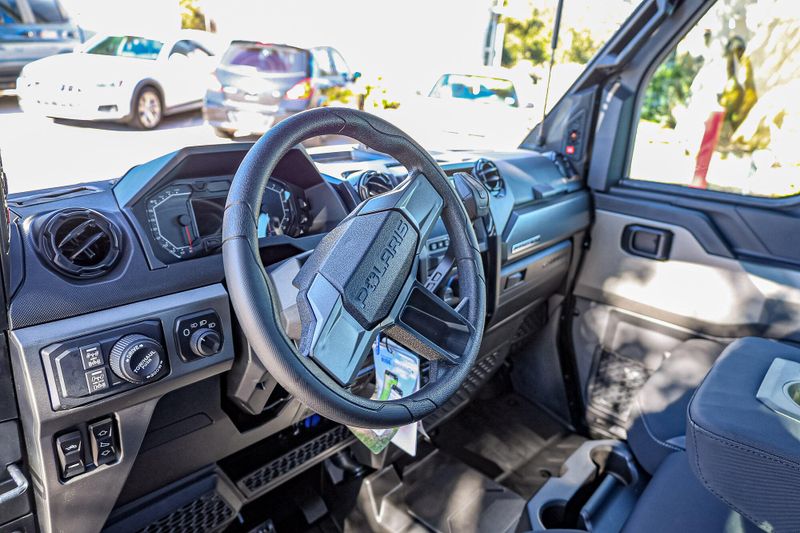 NEW 2025 POLARIS RANGER CREW XD 1500 NORTHSTAR EDITION ULTIMATE Image 7