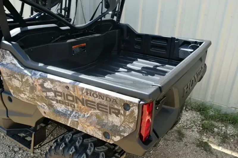 NEW 2025 HONDA PIONEER 10006 DELUXE Image 20