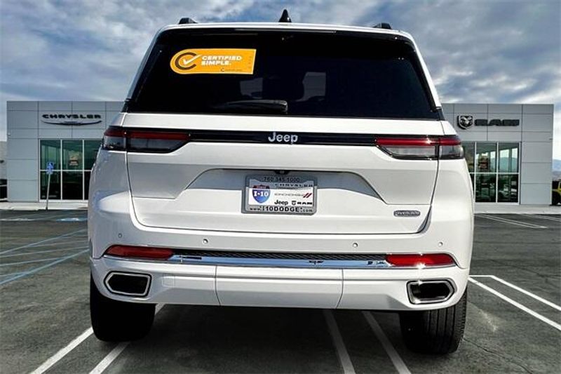 Used 2023 Jeep Grand Cherokee OverlandImage 3