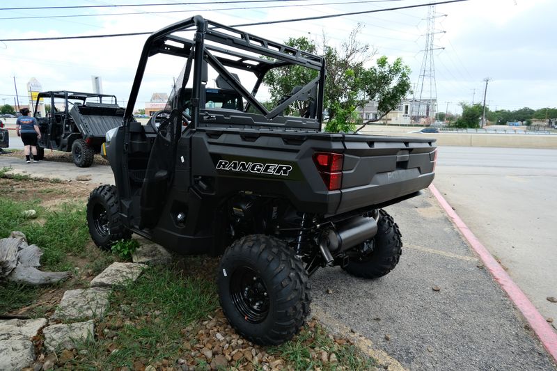 2025 Polaris RANGER 1000 SAGE GREEN Image 18