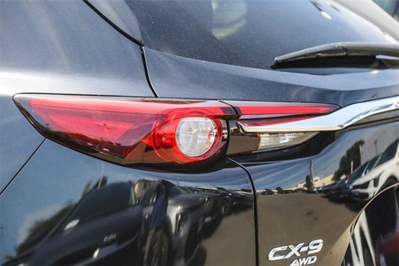 2018 Mazda CX-9 SignatureImage 11