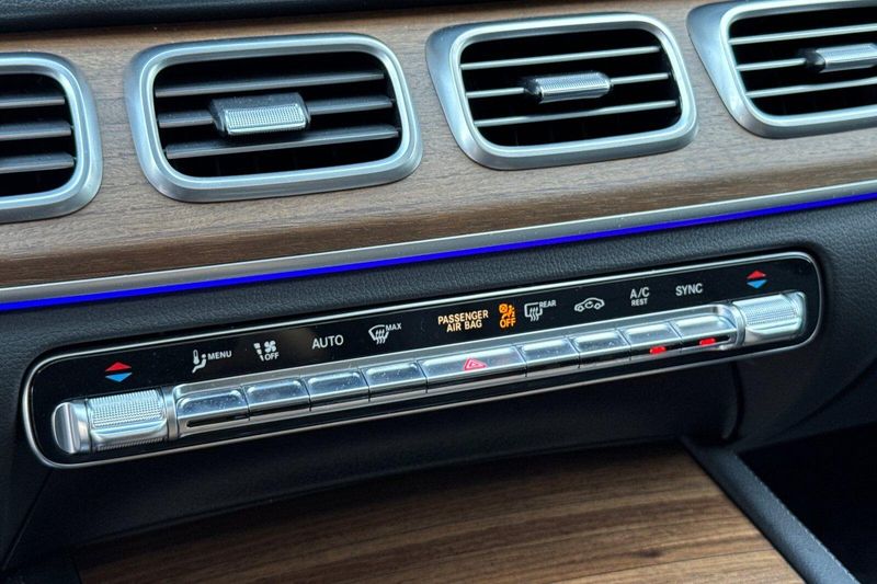 Used 2025 Mercedes-Benz GLE 450Image 25