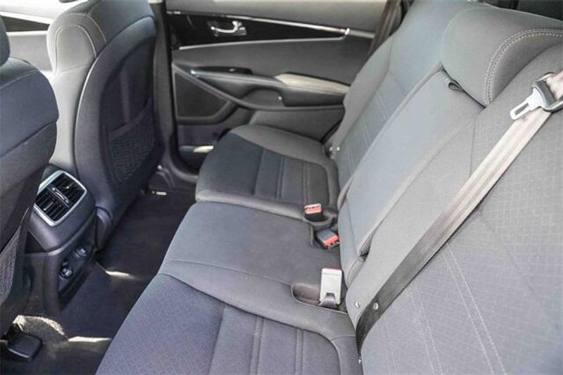 Used 2020 Kia Sorento SImage 18