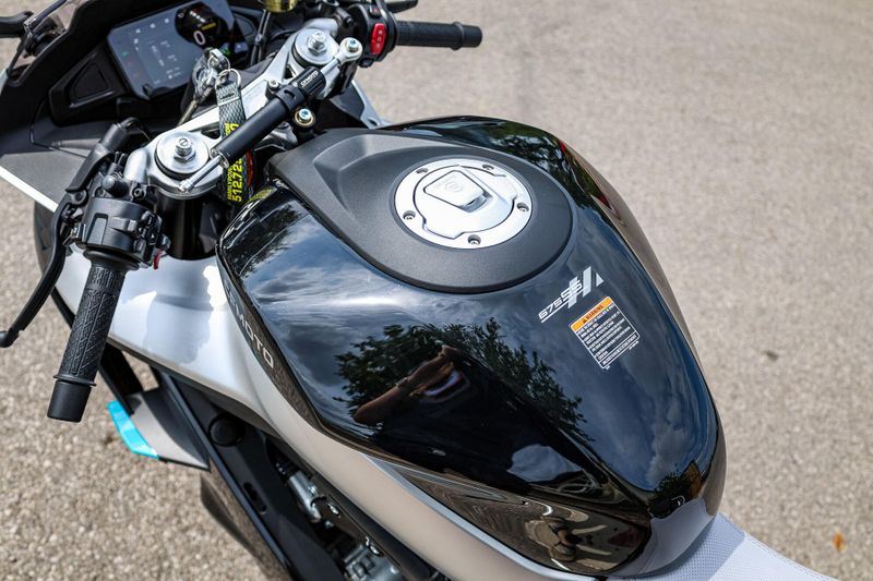 2025 CFMOTO 675 SS NEBULA BLACK Image 22