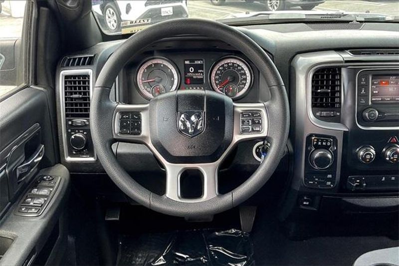 2021 RAM 1500 Classic WarlockImage 4