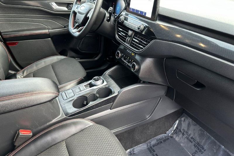Used 2025 Ford Escape ST-LineImage 15