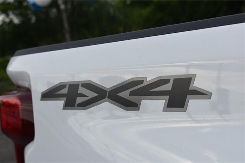 New 2025 Chevrolet Silverado 2500HD CustomImage 17