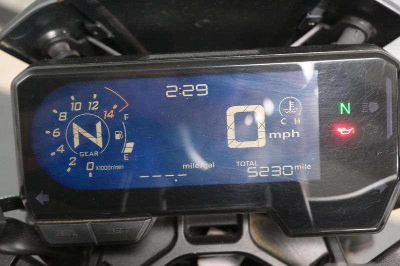 USED 2019 HONDA CB650R Image 19