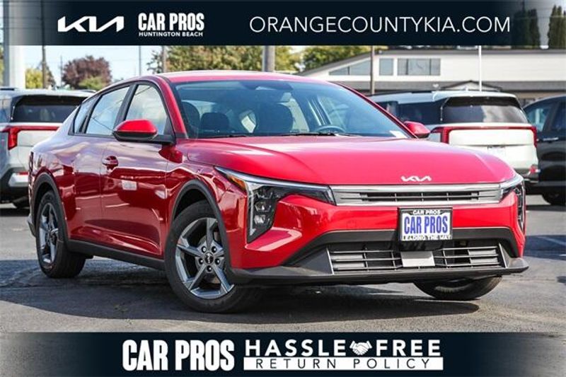 New 2025 Kia K4 LXSImage 1