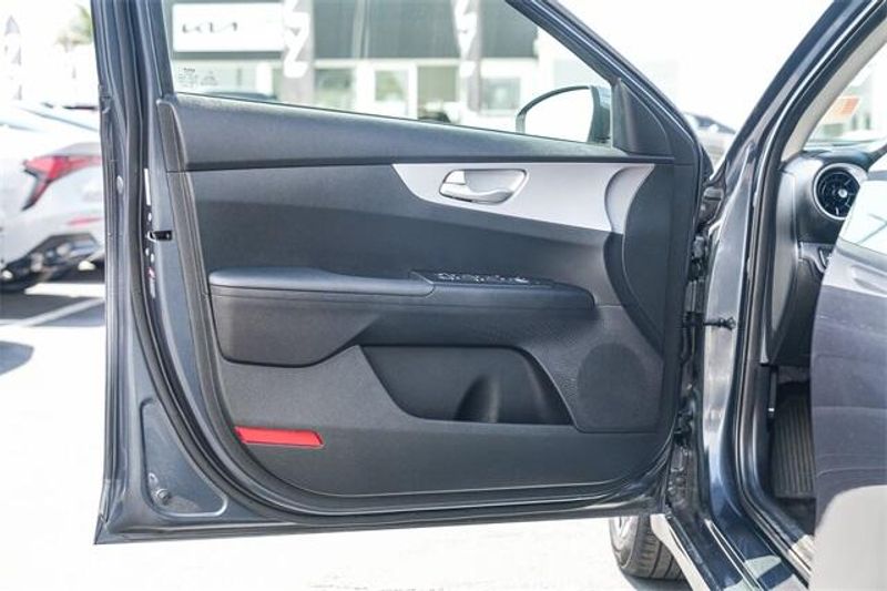 2022 Kia Forte LXSImage 21
