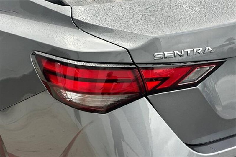 New 2025 Nissan Sentra SVImage 22