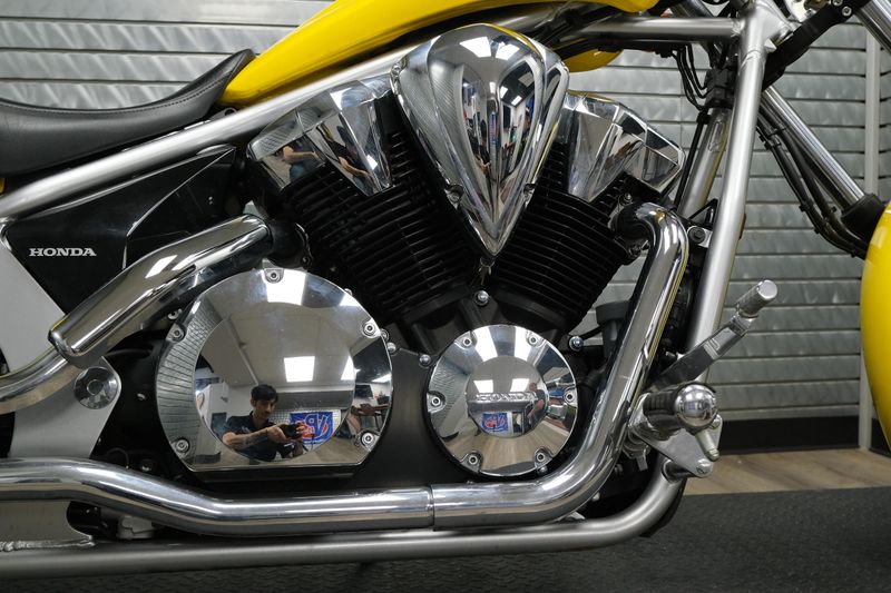 USED 2023 HONDA FURY Image 11