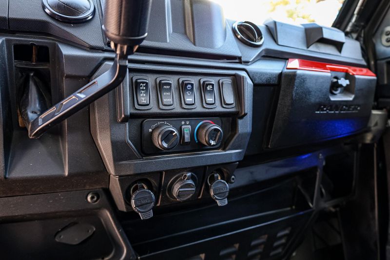2022 Polaris RGR CREW XP 1000 NS TRAIL BOSS RCR  GRAY TRAIL BOSS Image 28