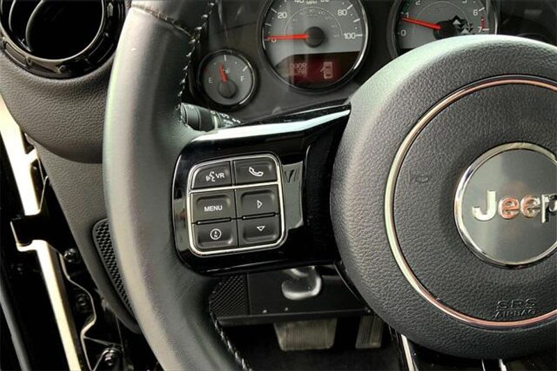 Used 2017 Jeep Wrangler JK Unlimited SaharaImage 18