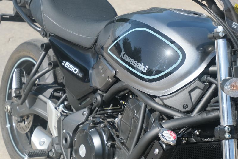 2023 Kawasaki Z650RS METALLIC MOONDUST GRAY AND EBONY Image 22