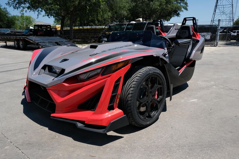 NEW 2026 POLARIS SLINGSHOT R AUTODRIVE Image 9