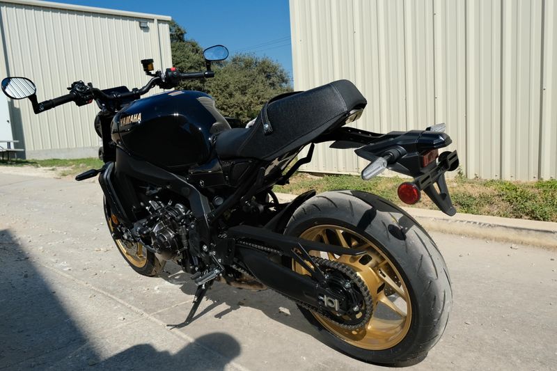 NEW 2025 YAMAHA XSR900 Image 6