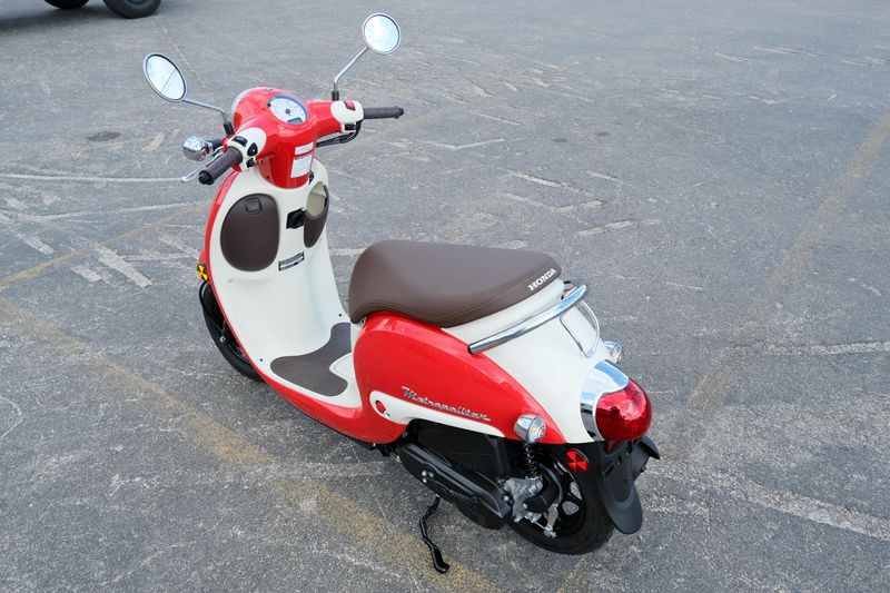 NEW 2025 HONDA METROPOLITAN Image 5