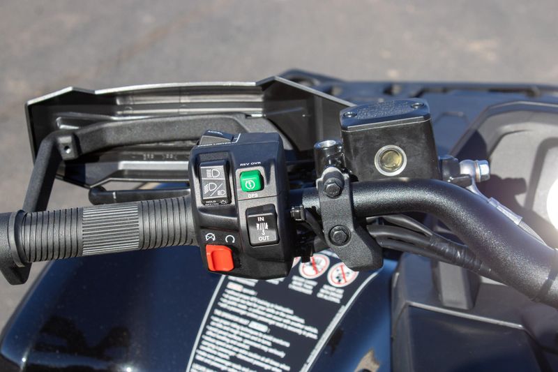 NEW 2026 CAN-AM OUTLANDER MAX 6X6 BACKCOUNTRY 1000R Image 25