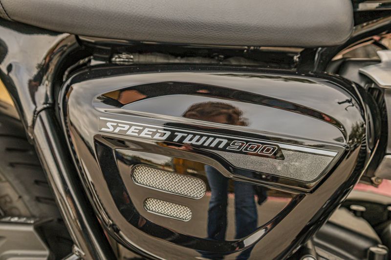USED 2023 TRIUMPH SPEED TWIN 900 Image 9