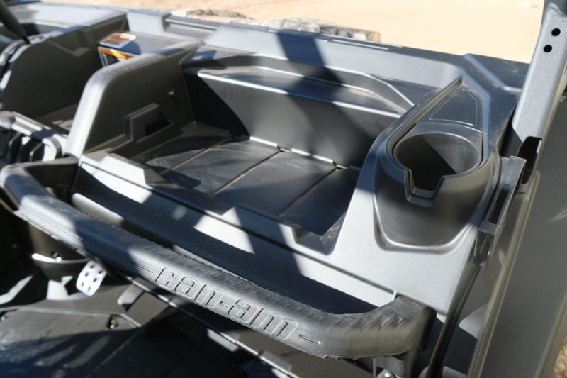 NEW 2026 CAN-AM DEFENDER MAX DPS HD7 Image 12
