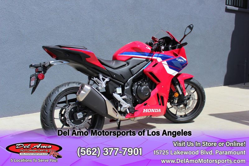 2025 Honda CBR500R Image 4