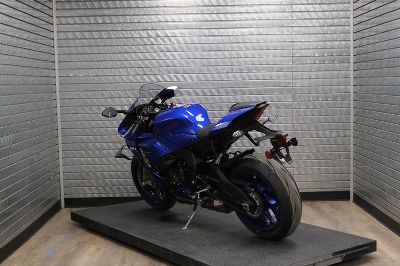NEW 2026 YAMAHA YZFR1 Image 4