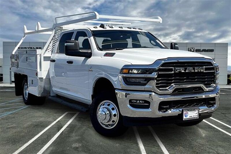 New 2025 RAM 3500 Tradesman Crew Cab Chassis 4x4 60
