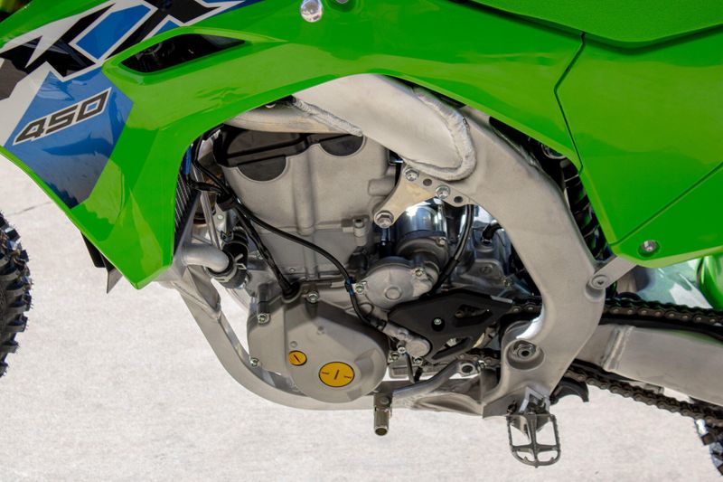 NEW 2026 KAWASAKI KX 450 Image 15