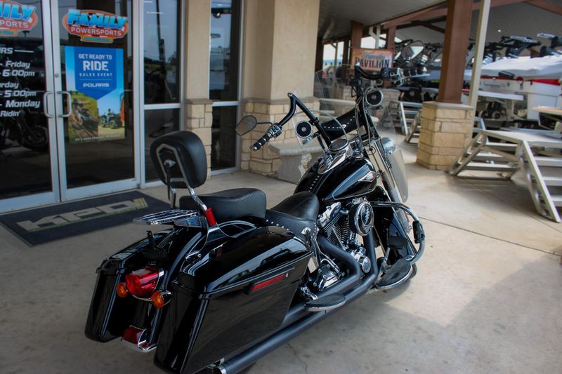 2013 HARLEY HERITAGE SOFTAIL BLACK Image 8