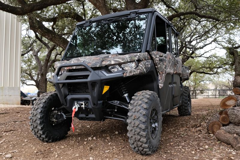 2025 Can-Am DEFENDER MAX LIMITED CAB HD10 WILDLAND CAMOImage 23