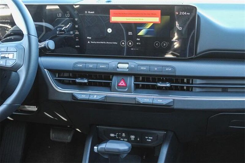 New 2025 Kia K4 GT-LineImage 6