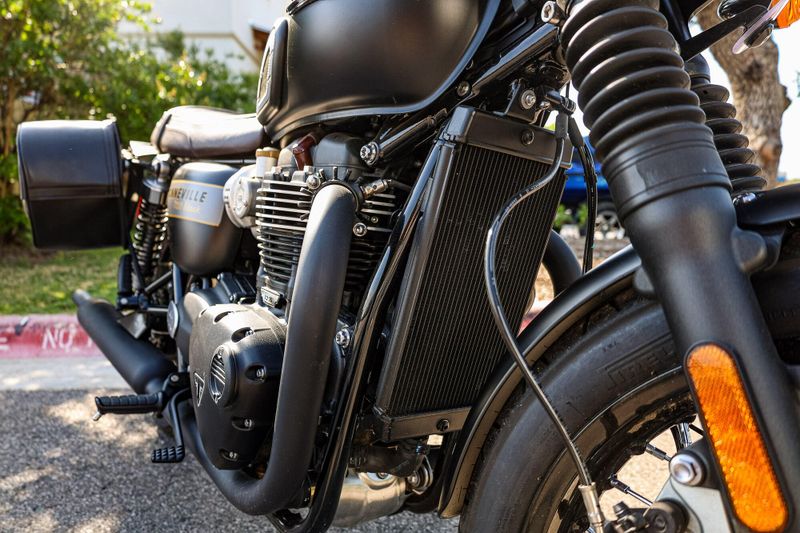 2022 Triumph BONNEVILLE T 120 BLACK EURO 5A BASE Image 28
