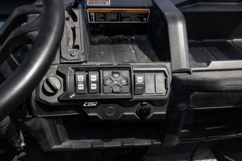 USED 2023 CAN-AM DEFENDER MAX XMR HD10 Image 23