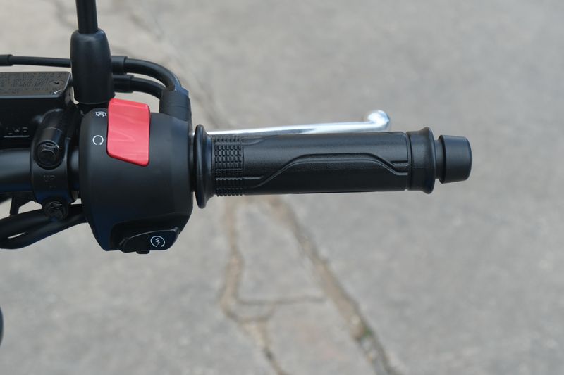 2026 Honda GROM CANDY BLUE Image 15
