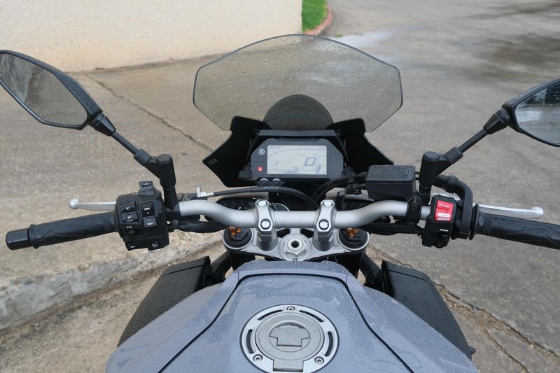 2017 Yamaha FZ10 GRAY Image 17