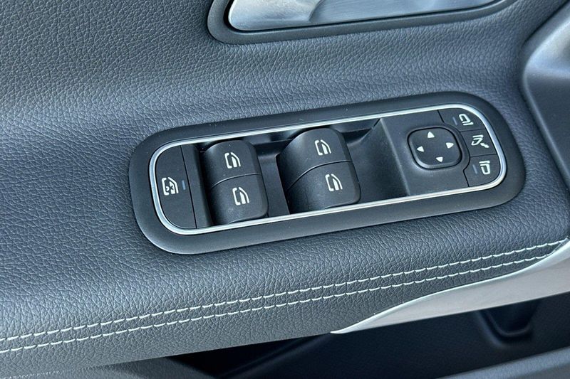 Used 2025 Mercedes-Benz CLA 250Image 12